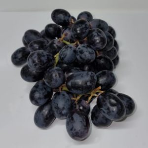 black-grapes-1
